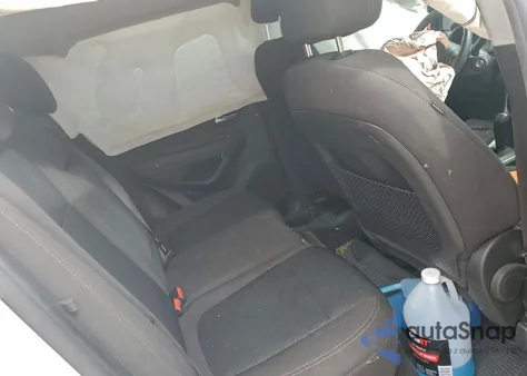 2018 Chevrolet Trax Ls z USA, uszkodzony, nr VIN KL7CJKSB2JB627435